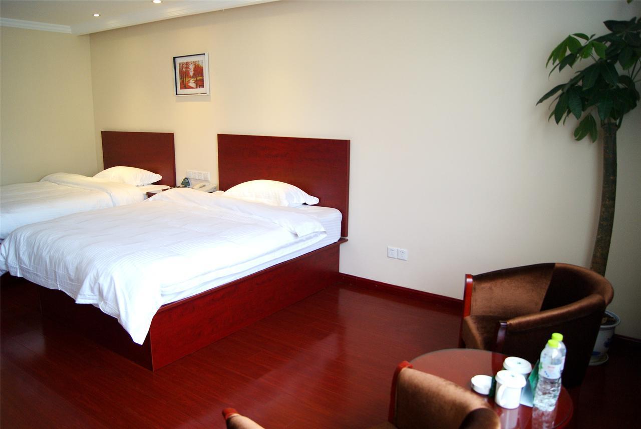 Greentree Inn Zhengzhou Xinzheng City Longhu Town Xiangyun Road Express Hotel Buitenkant foto