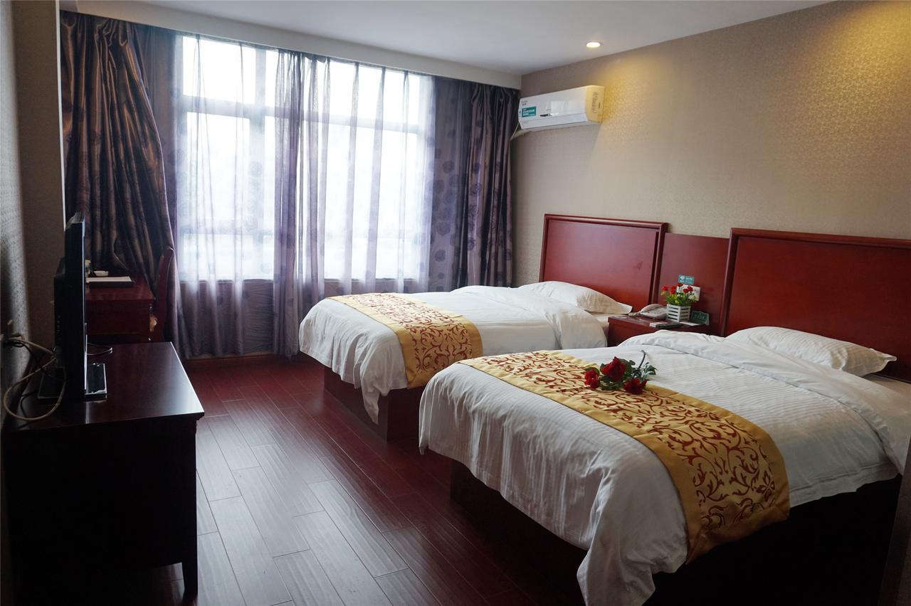 Greentree Inn Zhengzhou Xinzheng City Longhu Town Xiangyun Road Express Hotel Buitenkant foto