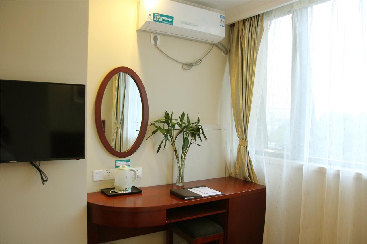 Greentree Inn Zhengzhou Xinzheng City Longhu Town Xiangyun Road Express Hotel Buitenkant foto